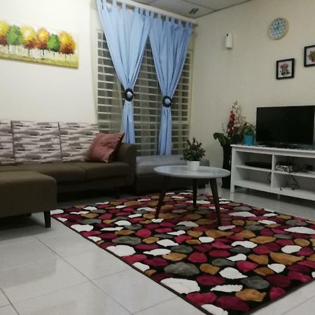 טנג'ונג מלים A1-04-03 Damiana Apartment מראה חיצוני תמונה