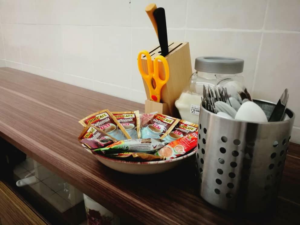 טנג'ונג מלים A1-04-03 Damiana Apartment מראה חיצוני תמונה