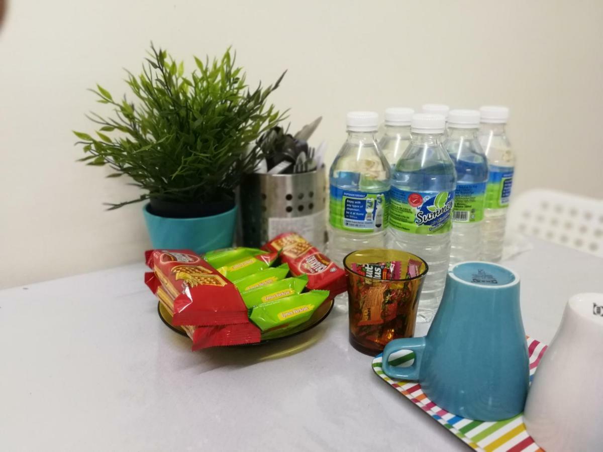 טנג'ונג מלים A1-04-03 Damiana Apartment מראה חיצוני תמונה